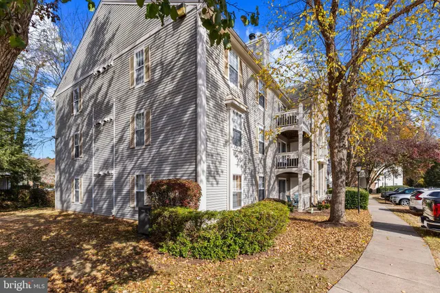 $2,200 | 5708 Olde Mill Court, Unit 129, Alexandria, VA 22309