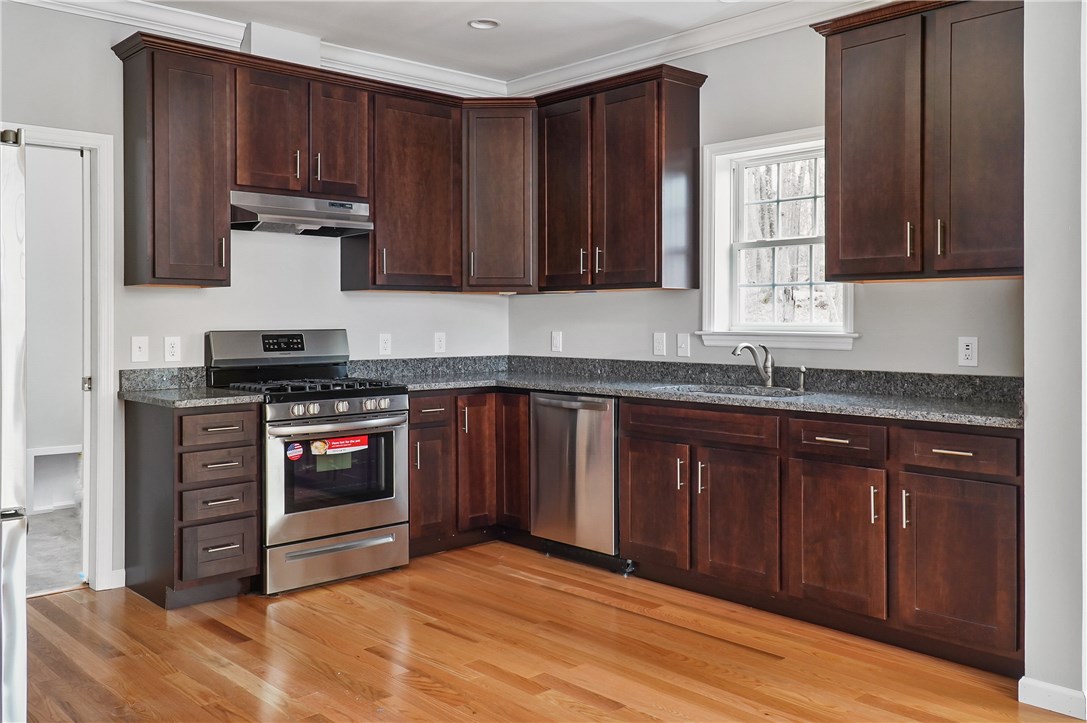 68 Dade Road Cumberland, RI 02864 - Photo 11 of 30