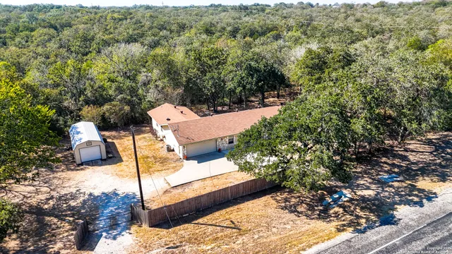 a view of sitting area with furniture