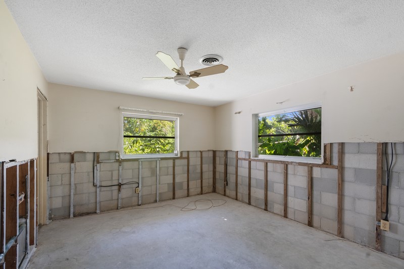 531 Cypress Road Vero Beach, FL 32963 - Photo 13 of 25