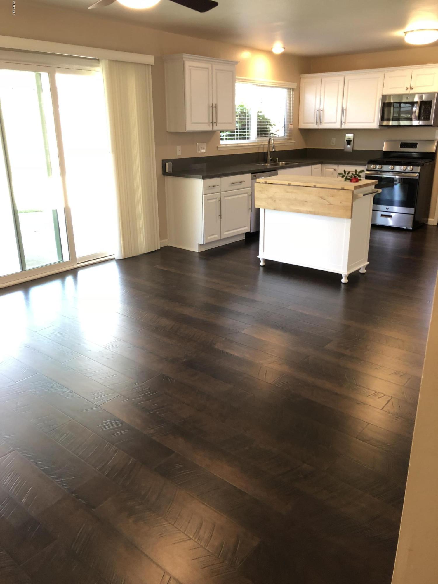 1321 Fuchsia Street Oxnard, CA 93036 - Photo 3 of 12 IMG_0578