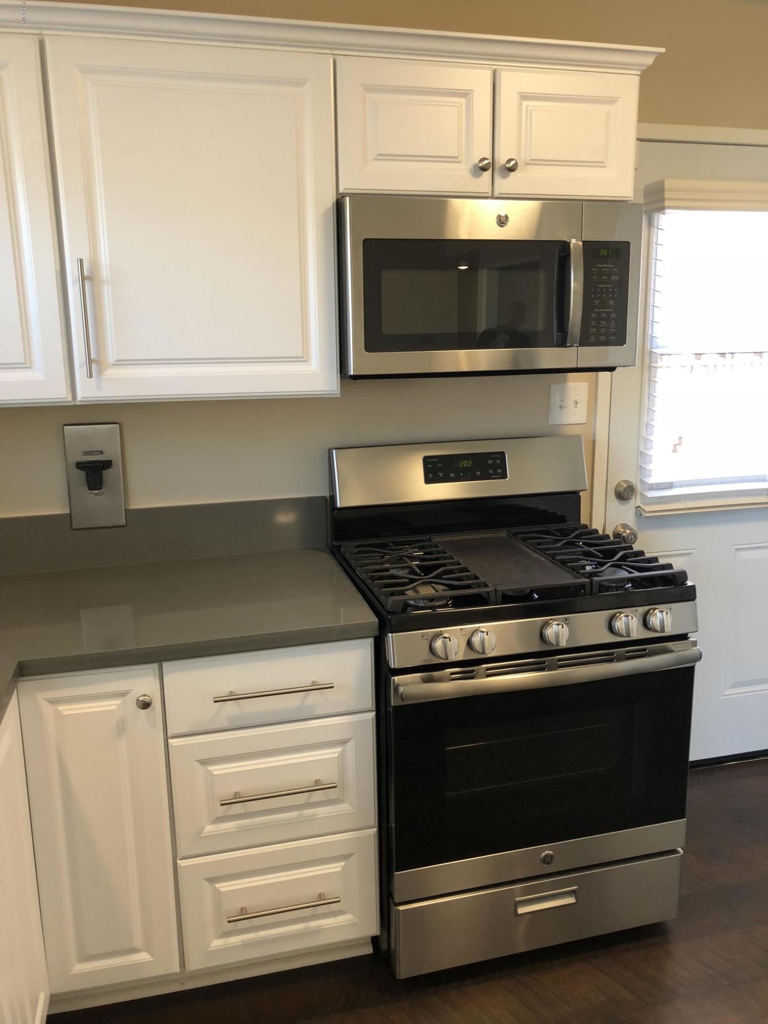 1321 Fuchsia Street Oxnard, CA 93036 - Photo 6 of 12 IMG_0592