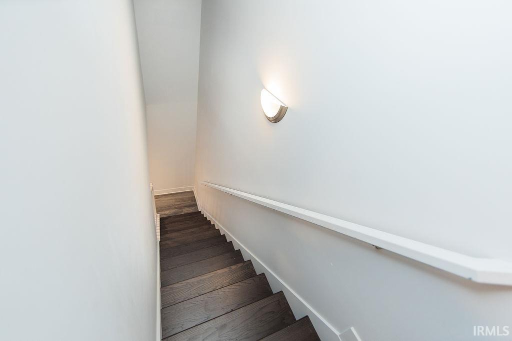 1222 West Rangeview Circle Bloomington, IN 47403 - Photo 12 of 28