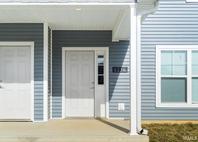 $2,100 | 1222 West Rangeview Circle, Bloomington, IN 47403