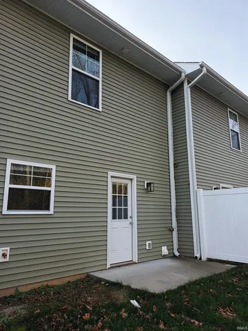 $2,100 | 1222 West Rangeview Circle, Bloomington, IN 47403