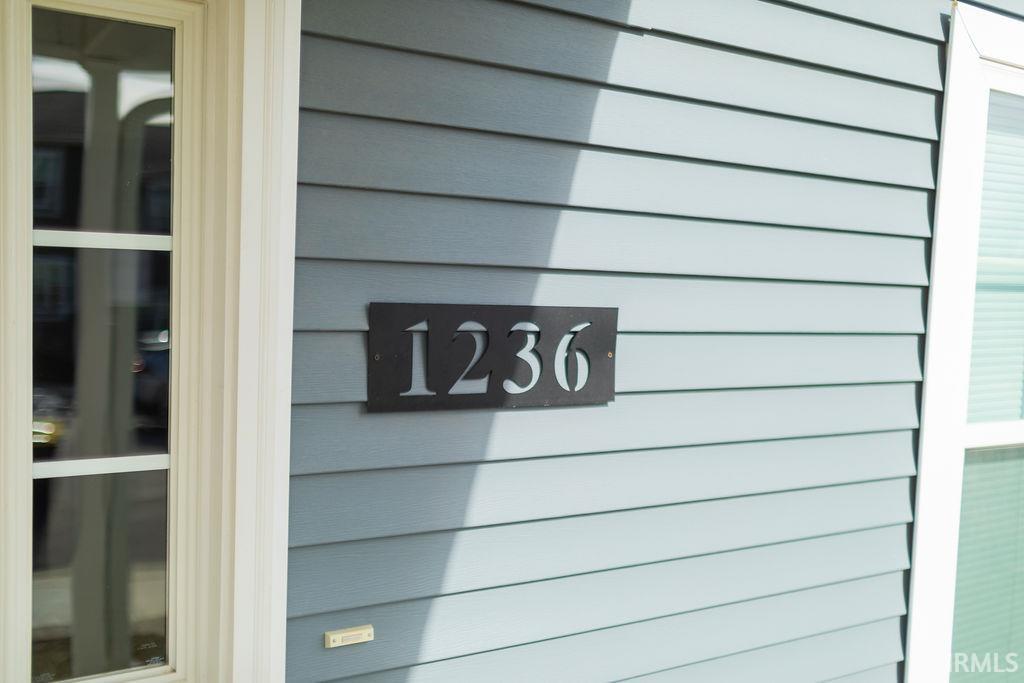 1222 West Rangeview Circle Bloomington, IN 47403 - Photo 3 of 28