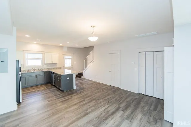 $2,100 | 1222 West Rangeview Circle, Bloomington, IN 47403