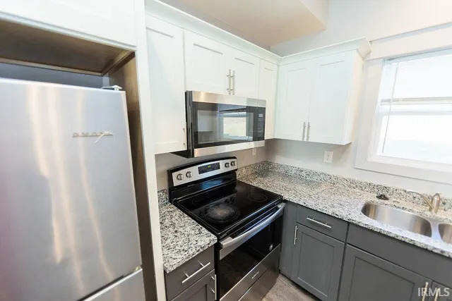 $2,100 | 1222 West Rangeview Circle, Bloomington, IN 47403