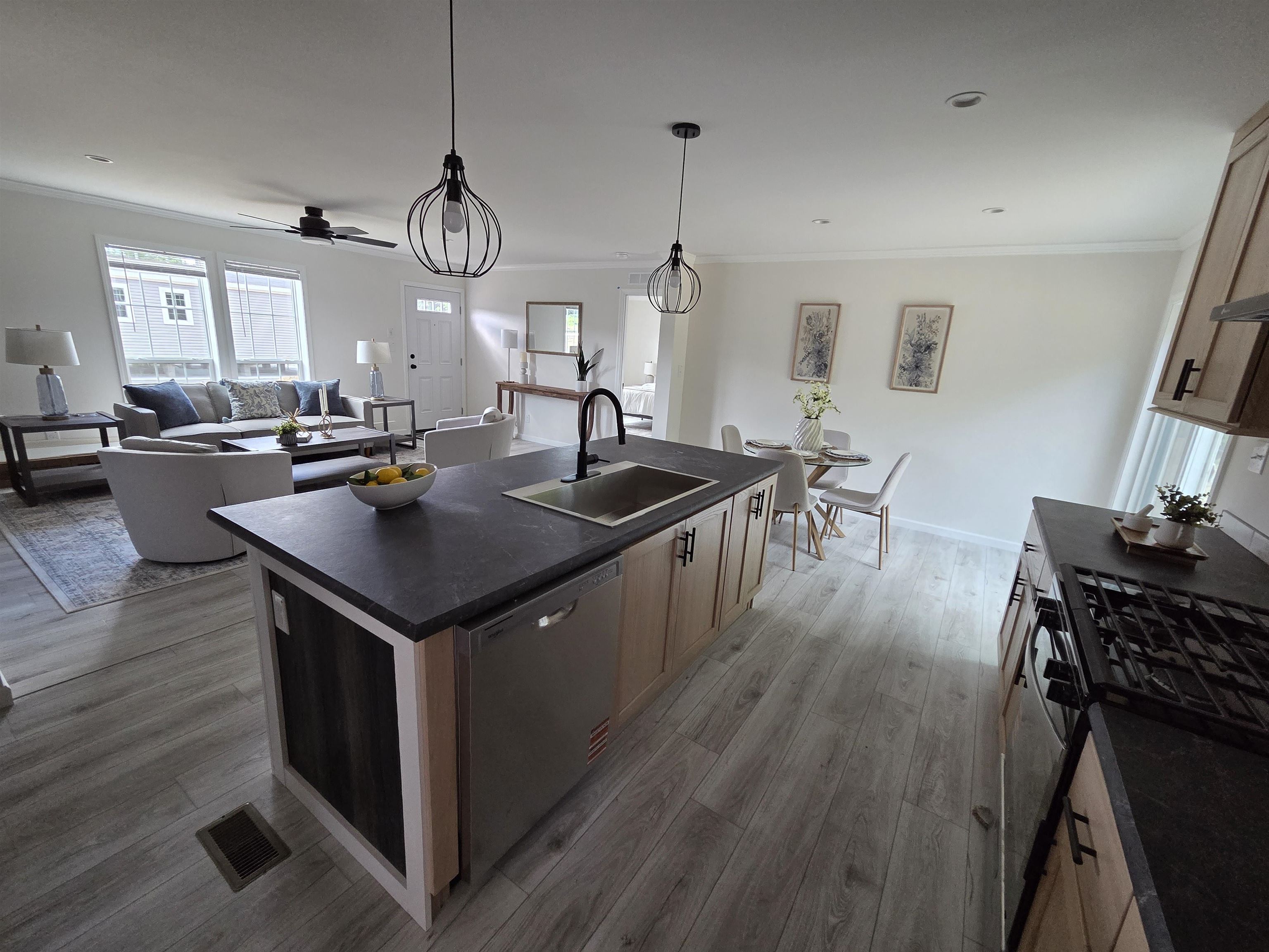4 Quartz Way Litchfield, NH 03052 - Photo 7 of 23