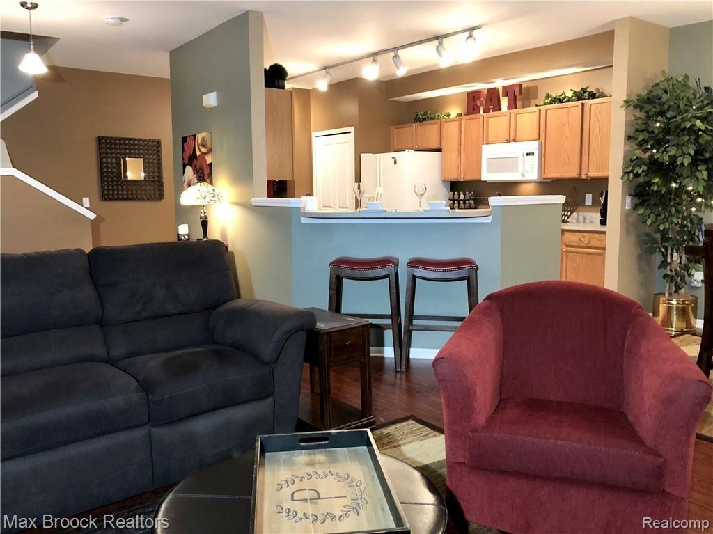 4285 Hampton Ridge Boulevard, Unit 141 Howell, MI 48843 - Photo 9 of 38