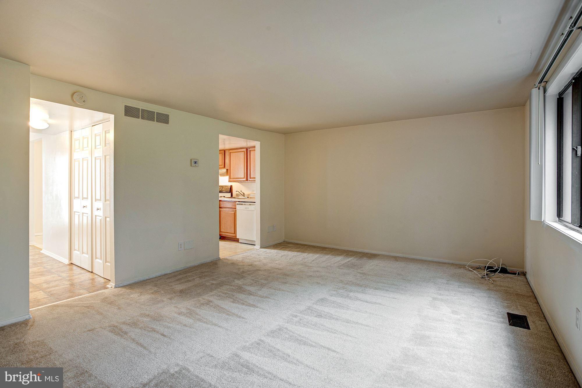 8908 Footed Ridge Columbia, MD 21045 - Photo 11 of 30 Living Room