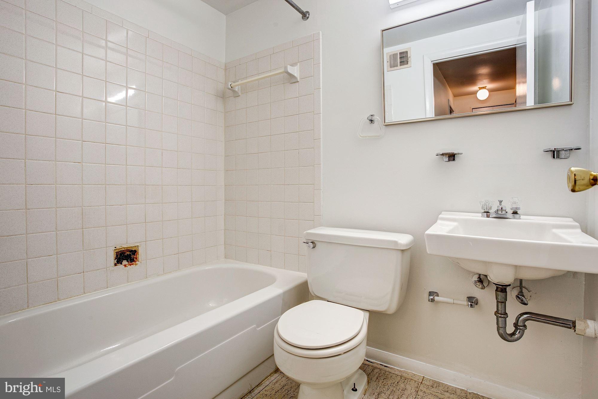 8908 Footed Ridge Columbia, MD 21045 - Photo 23 of 30 Full Bath