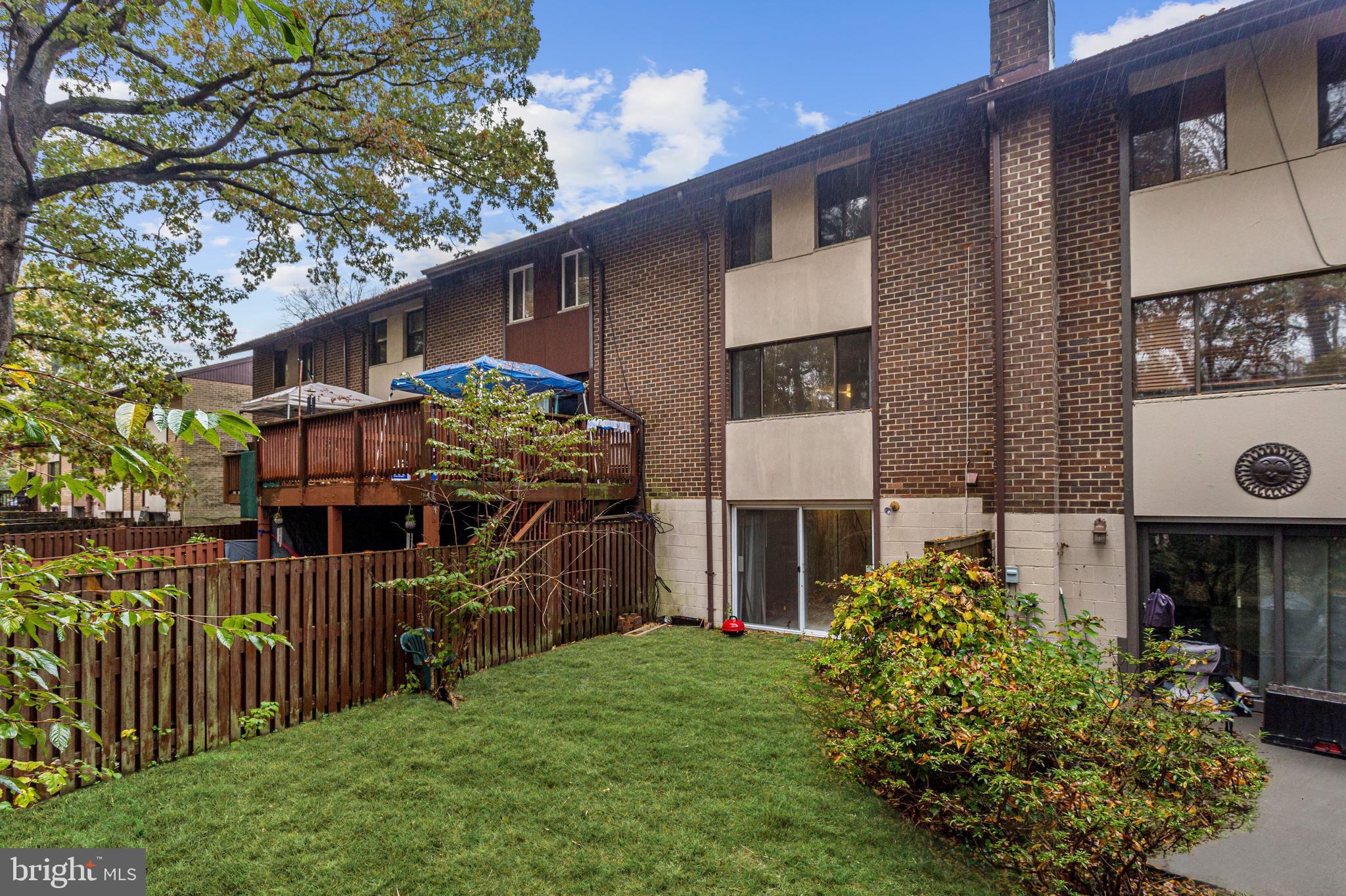 8908 Footed Ridge Columbia, MD 21045 - Photo 26 of 30 Rear Exterior