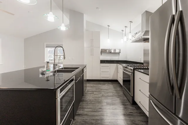 $374,700 | 2182 Waterbury Lane East, Unit 2182, Sycamore, IL 60178