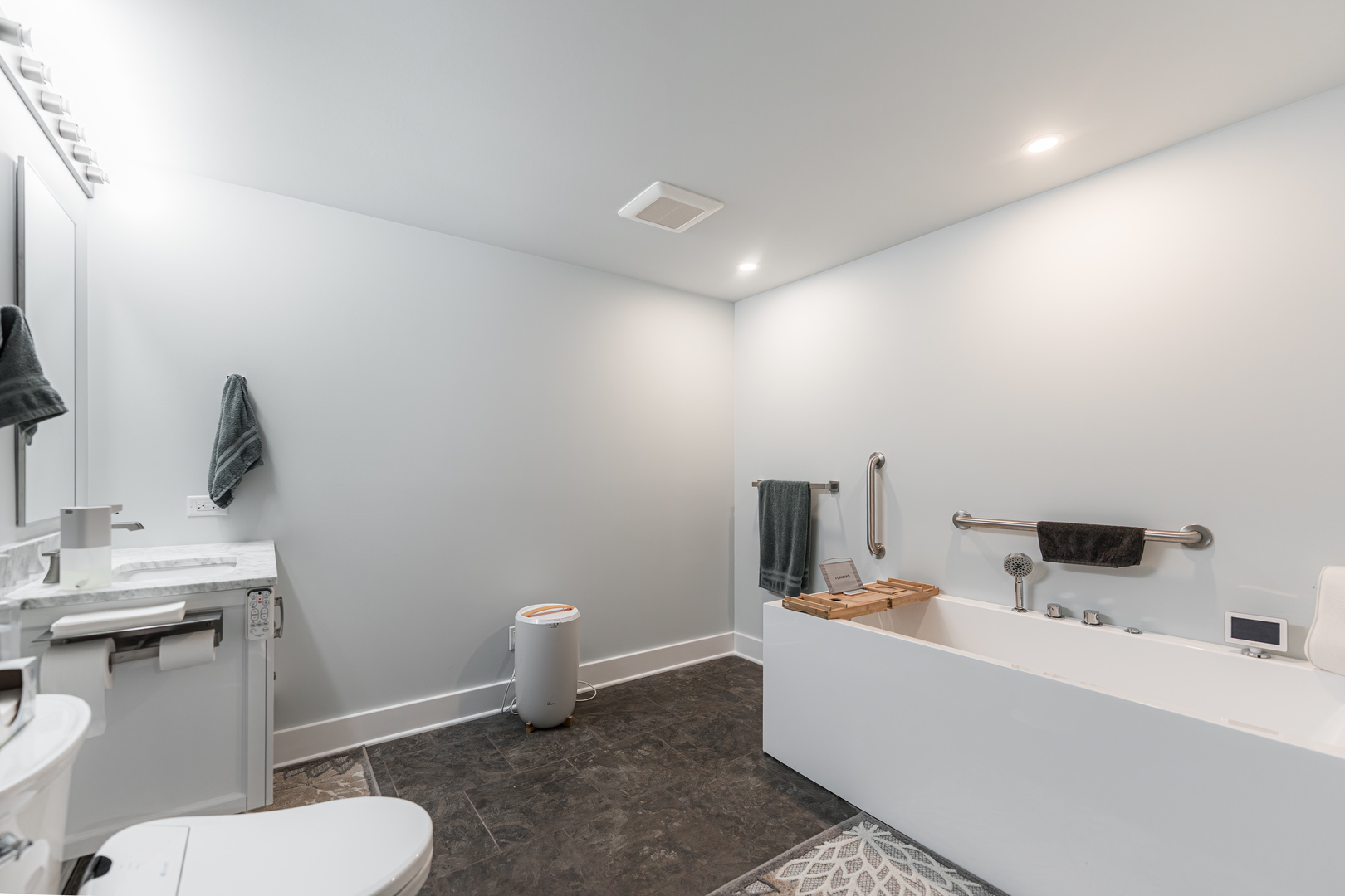 2182 Waterbury Lane East, Unit 2182 Sycamore, IL 60178 - Photo 32 of 45