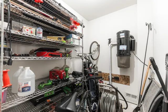 $374,700 | 2182 Waterbury Lane East, Unit 2182, Sycamore, IL 60178