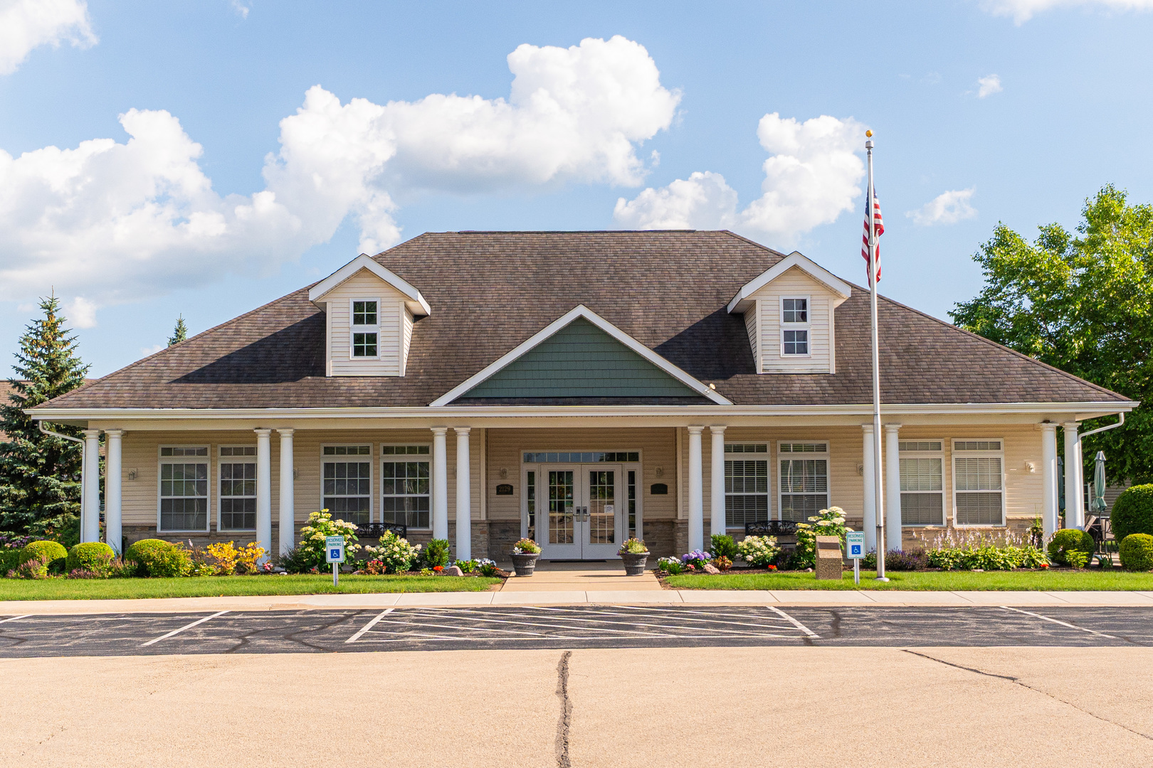 2182 Waterbury Lane East, Unit 2182 Sycamore, IL 60178 - Photo 43 of 45