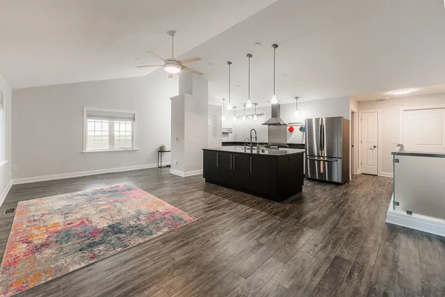 $374,700 | 2182 Waterbury Lane East, Unit 2182, Sycamore, IL 60178