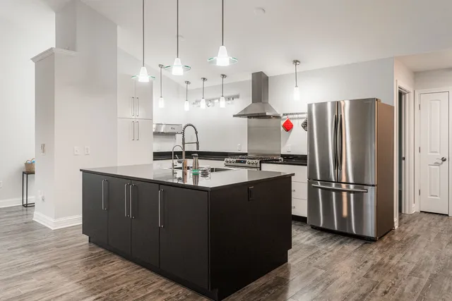 $374,700 | 2182 Waterbury Lane East, Unit 2182, Sycamore, IL 60178