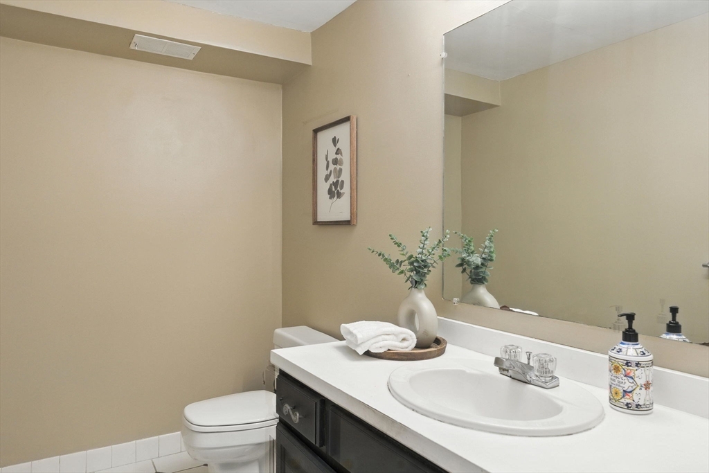 75 Page Road, Unit 13 Bedford, MA 01730 - Photo 19 of 24