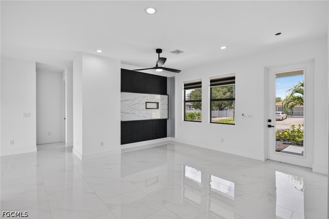 3013 39th Street Southwest Lehigh Acres, FL 33976 - Photo 4 of 24