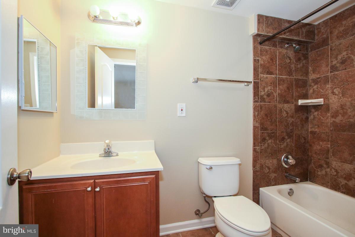11202 Troy Road Rockville, MD 20852 - Photo 20 of 21 Bath