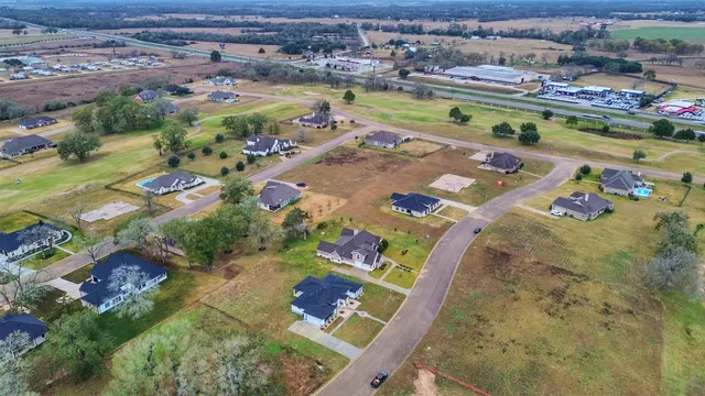 $449,900 | 145 Birdie Drive, Hempstead, TX 77445
