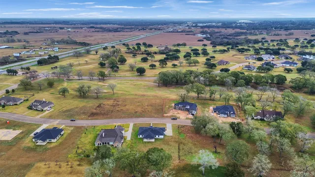 $449,900 | 145 Birdie Drive, Hempstead, TX 77445