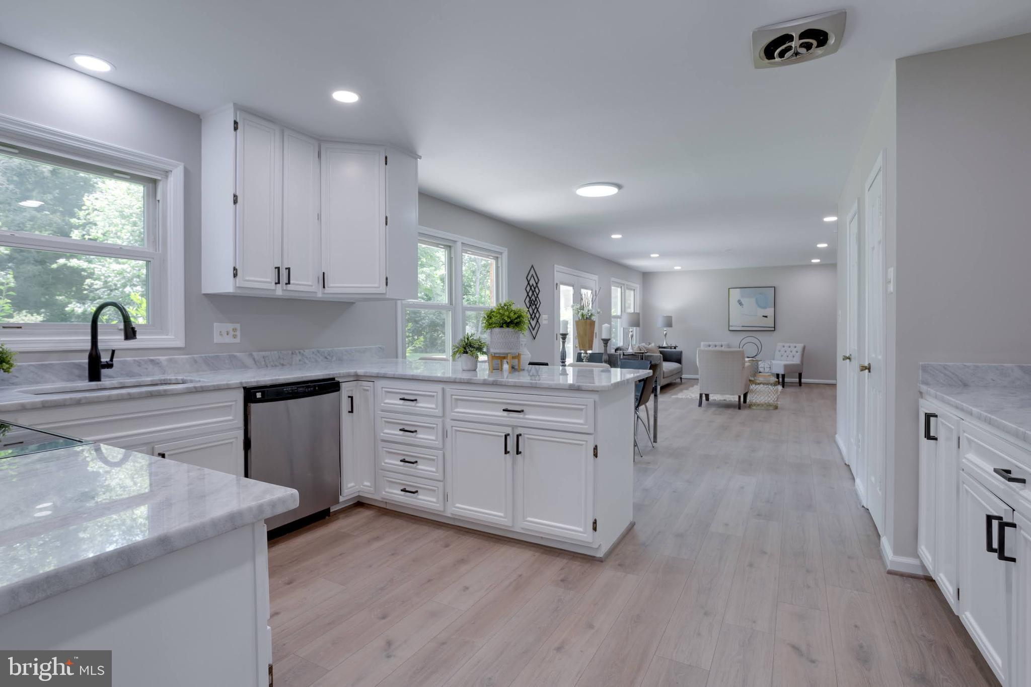 11103 Braddock Road Fairfax, VA 22030 - Photo 25 of 59 Gallery Image 25