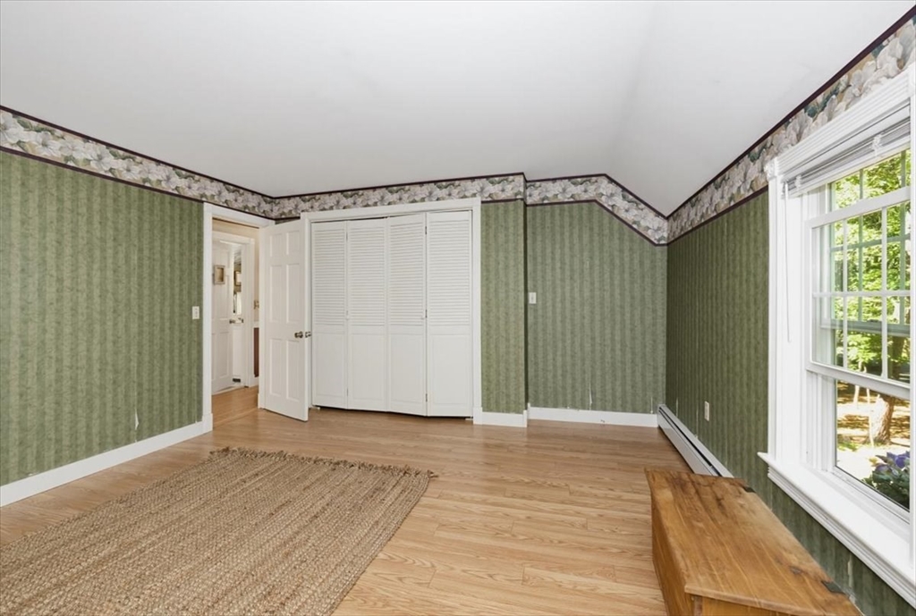 69 Hall Street Dunstable, MA 01827 - Photo 9 of 40
