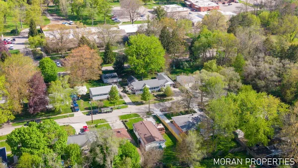 $325,000 | 147 Brownell Street Southeast, Grand Rapids, MI 49548