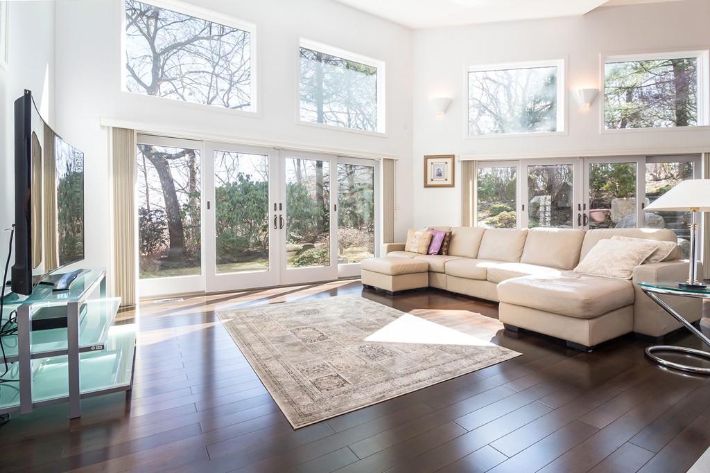 69 Crestwood Road Newton, MA 02465 - Photo 6 of 29 Gallery Image 6
