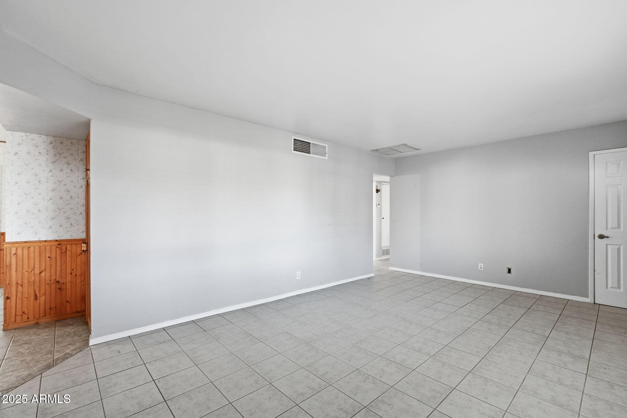 1208 North Palm Ln Circle Coolidge, AZ 85128 - Photo 9 of 33 a view of an empty room