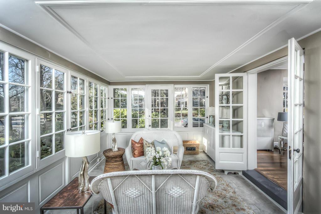 3803 Juniper Road Baltimore, MD 21218 - Photo 3 of 30 Gorgeous sunroom!