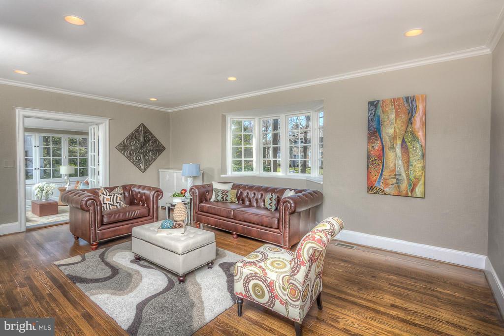 3803 Juniper Road Baltimore, MD 21218 - Photo 6 of 30 Spacious Living Room!