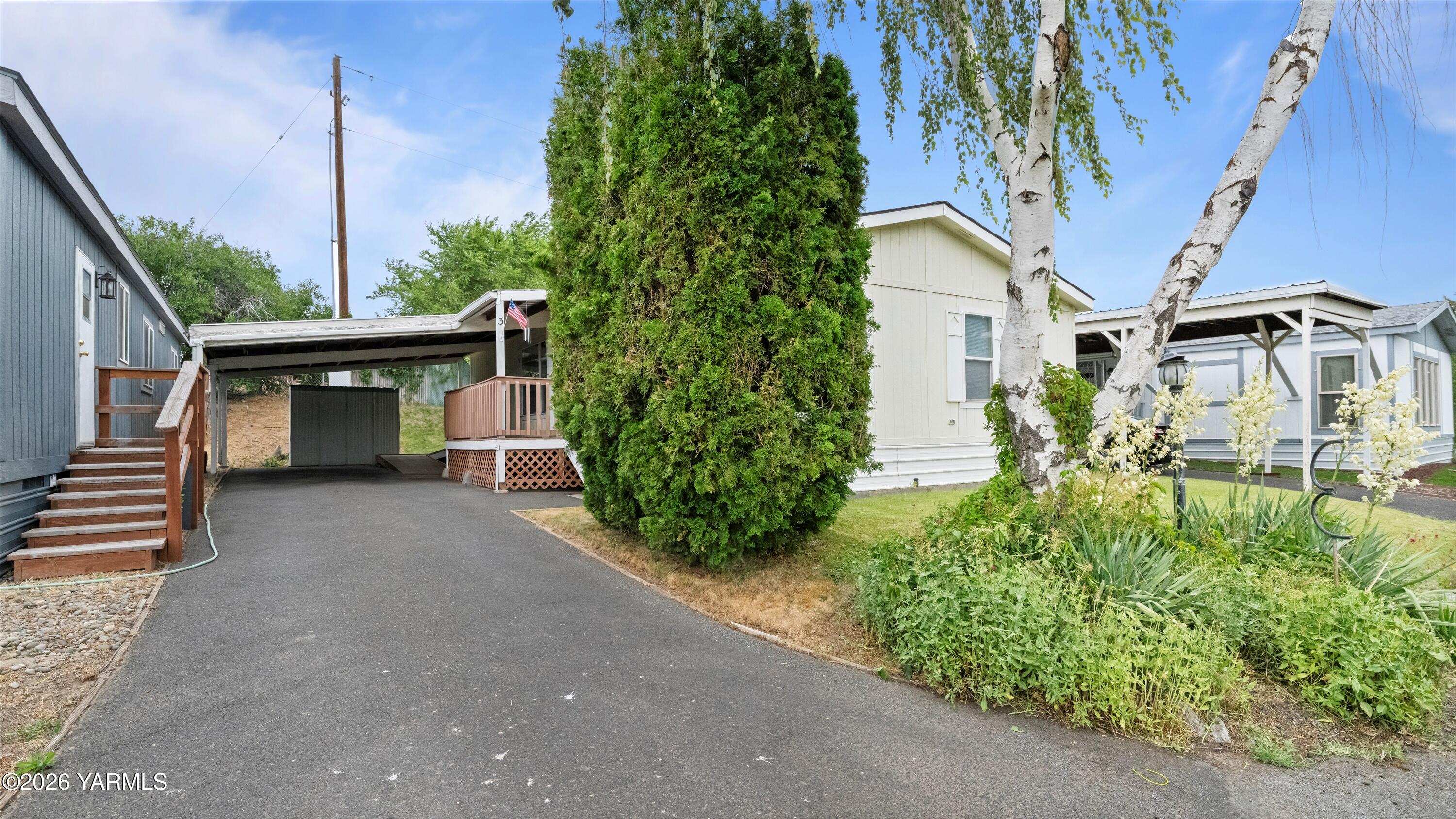 1130 North Wenas Road, Unit 3 Selah, WA 98942 - Photo 3 of 28 03-7R502642