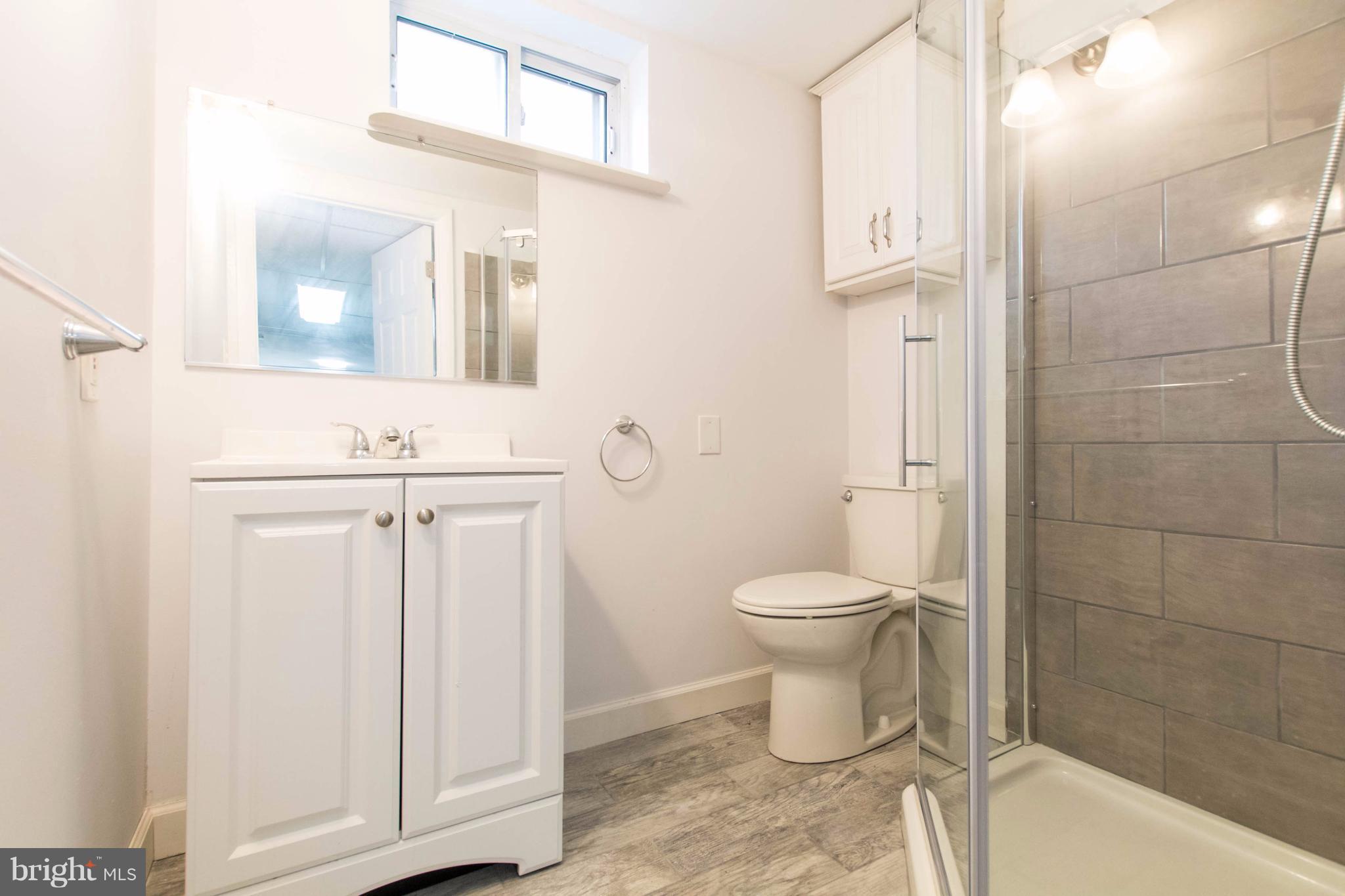 2402 Windsor Road Baltimore, MD 21234 - Photo 25 of 30 Bath (Master)