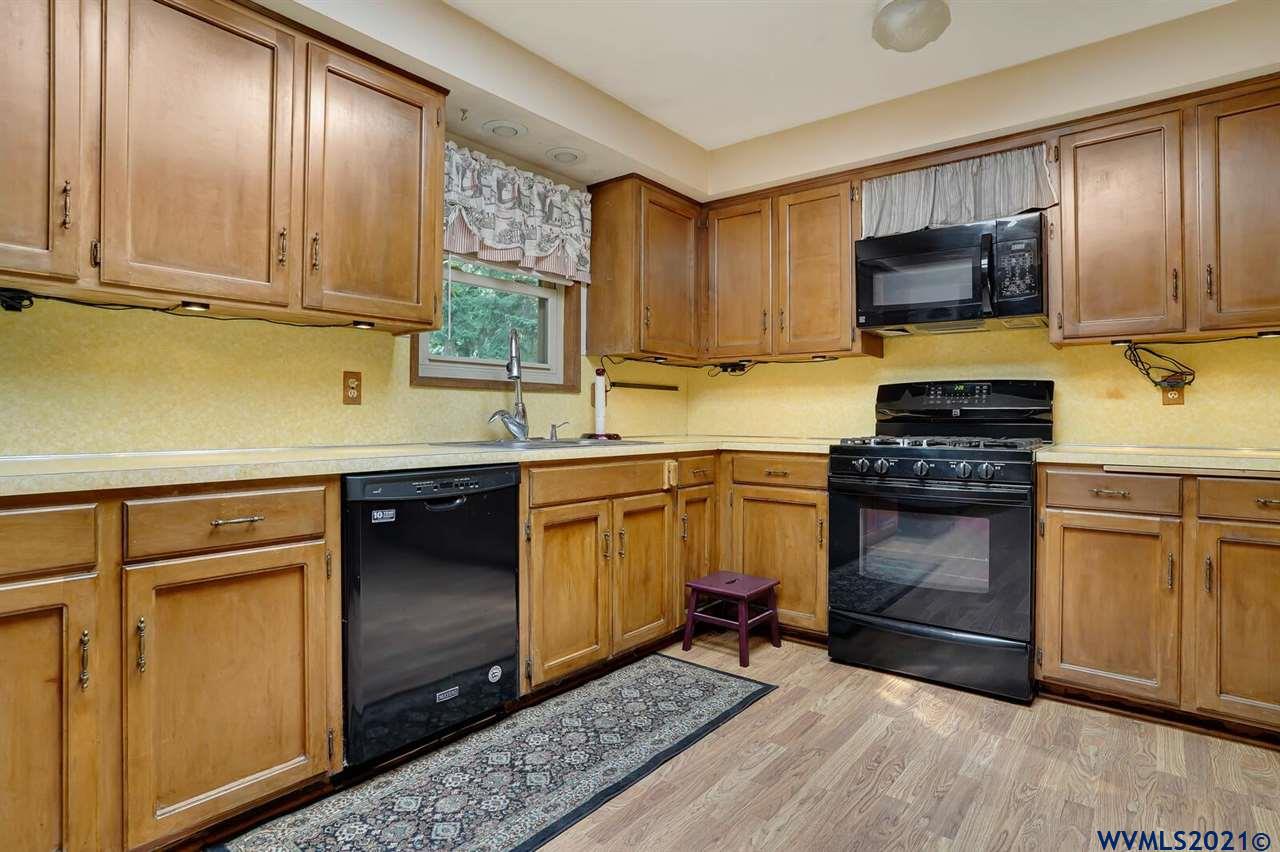 28277 Ridgeway Road Sweet Home, OR 97386 - Photo 13 of 39 Gallery Image 13