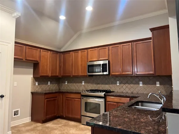 $2,000 | 184 Riverbrooke Drive, Shreveport, LA 71115