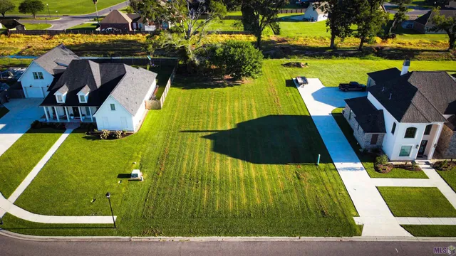 $100,000 | 2218 Silverstone Avenue, Port Allen, LA 70767