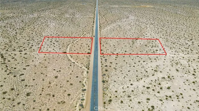 a picture of door with a small space