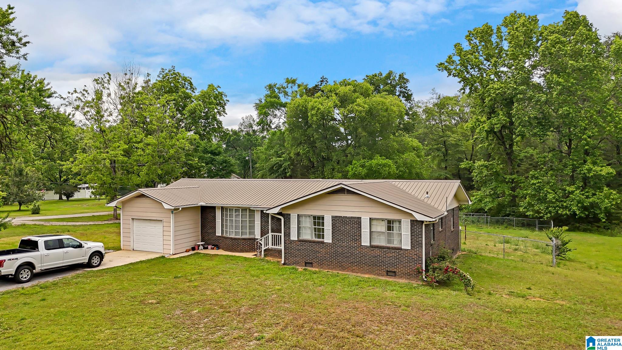 2819 Mud Creek Road Adger, AL 35006 - Photo 2 of 16