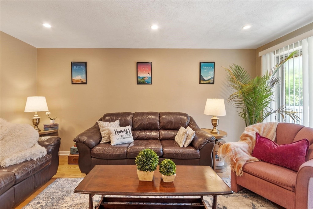 276 Albion Street, Unit 12 Wakefield, MA 01880 - Photo 25 of 38