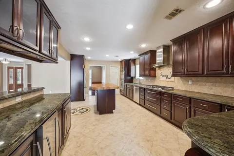 $599,000 | 7726 Meadowvale Drive, Houston, TX 77063