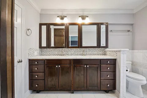 $599,000 | 7726 Meadowvale Drive, Houston, TX 77063