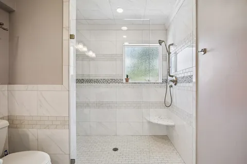 $599,000 | 7726 Meadowvale Drive, Houston, TX 77063