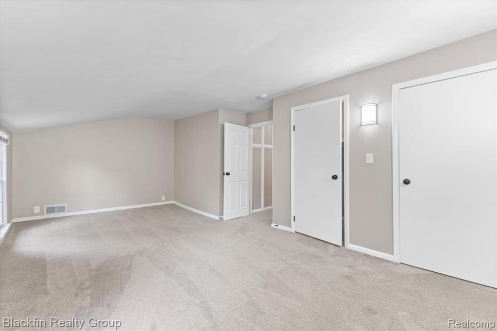 1415 John R Road Rochester, MI 48307 - Photo 11 of 40