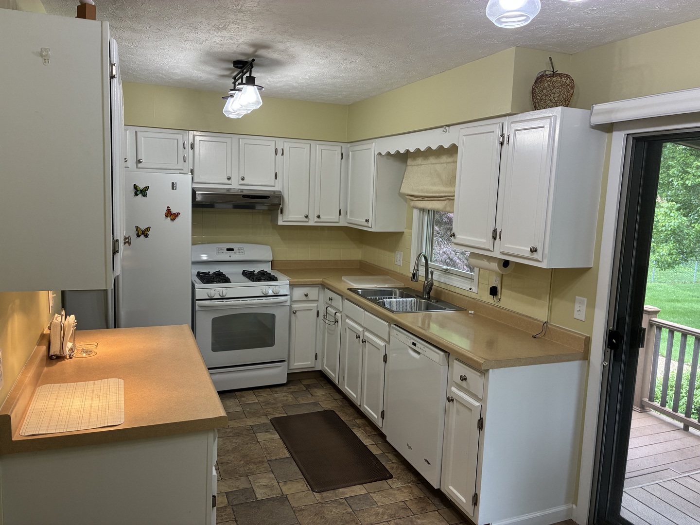 705 Lara Road Normal, IL 61761 - Photo 7 of 32