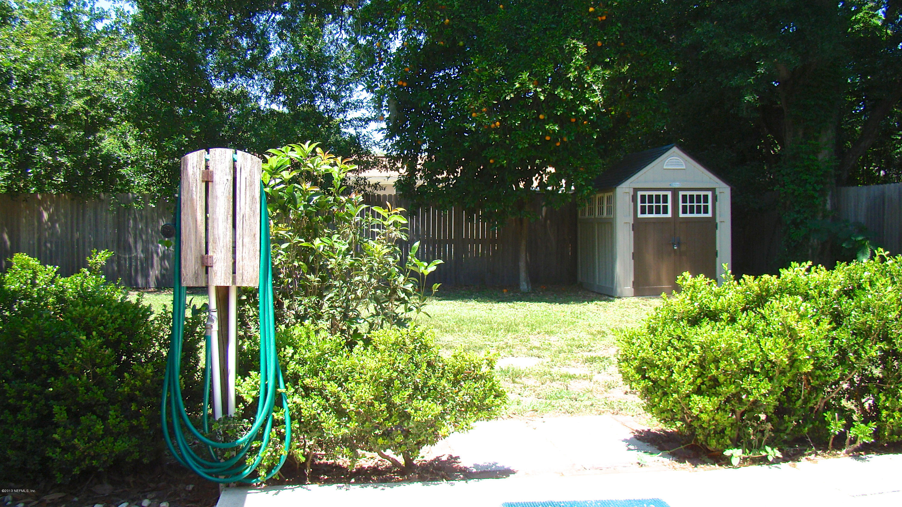 5504 Stetson Road Jacksonville, FL 32207 - Photo 13 of 15 a view of a pathway in front of house