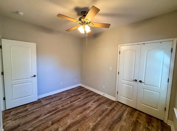 $2,650 | 304 Deer Hollow Drive, Horseshoe Bay, TX 78657